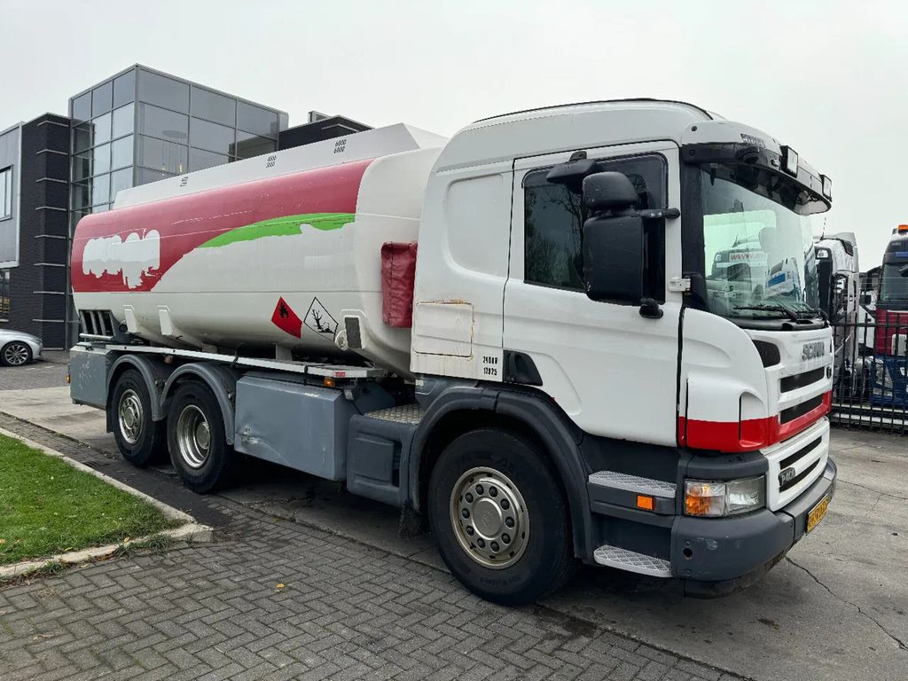 Scania P400 6X2 - EURO 5 + 3 CAMBER + LIFTING AXLE - Truk tangki: gambar 3 Scania P400 6X2 - EURO 5 + 3 CAMBER + LIFTING AXLE - Truk tangki: gambar 3