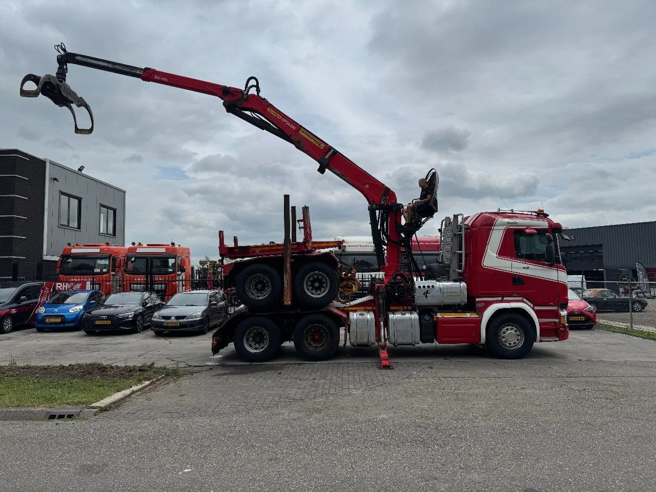 Scania R580 6X4 EPSILON S270L88 2 AXLE HANGER - Truk logging: gambar 2 Scania R580 6X4 EPSILON S270L88 2 AXLE HANGER - Truk logging: gambar 2