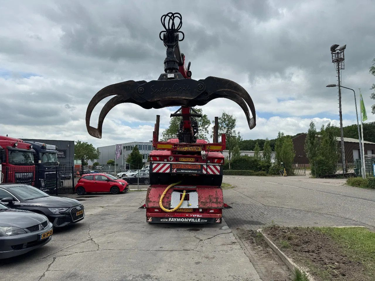 Scania R580 6X4 EPSILON S270L88 2 AXLE HANGER - Truk logging: gambar 5 Scania R580 6X4 EPSILON S270L88 2 AXLE HANGER - Truk logging: gambar 5