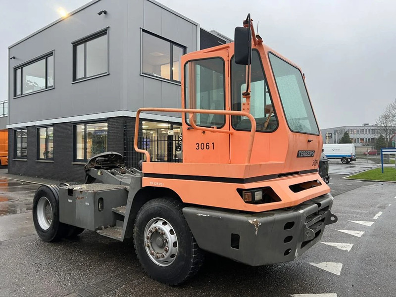 Terberg YT 222 YT222 - Traktor terminal: gambar 3 Terberg YT 222 YT222 - Traktor terminal: gambar 3