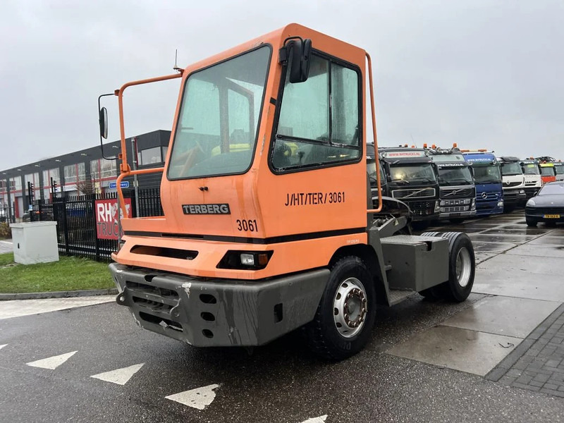 Terberg YT 222 YT222 - Traktor terminal: gambar 1 Terberg YT 222 YT222 - Traktor terminal: gambar 1