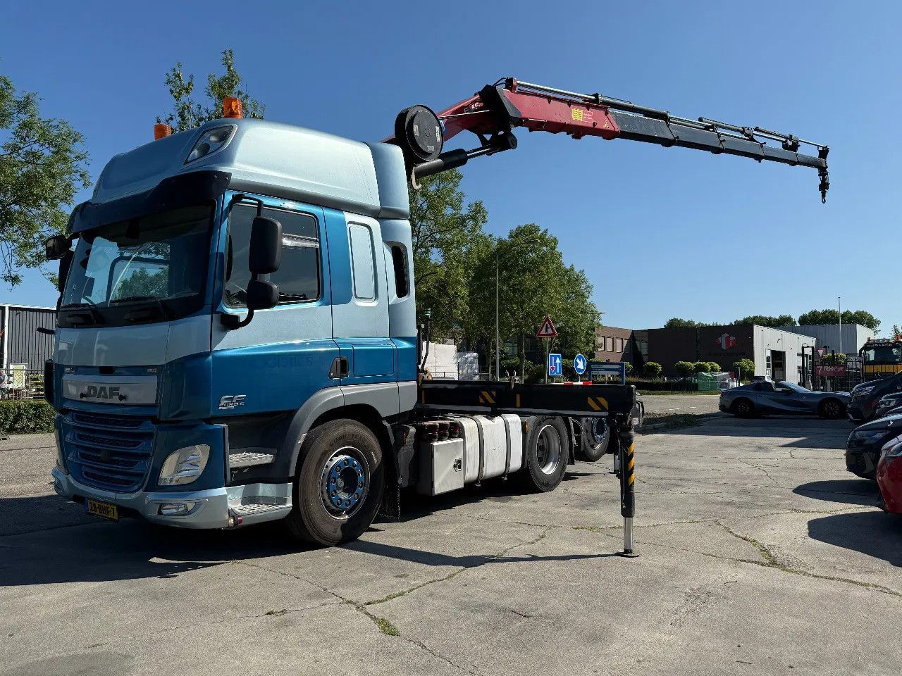 DAF CF 440 6X2 EURO 6 + HMF 3220-K5 REMOTE 5E & 6E F - Tractor head: gambar 1 DAF CF 440 6X2 EURO 6 + HMF 3220-K5 REMOTE 5E & 6E F - Tractor head: gambar 1