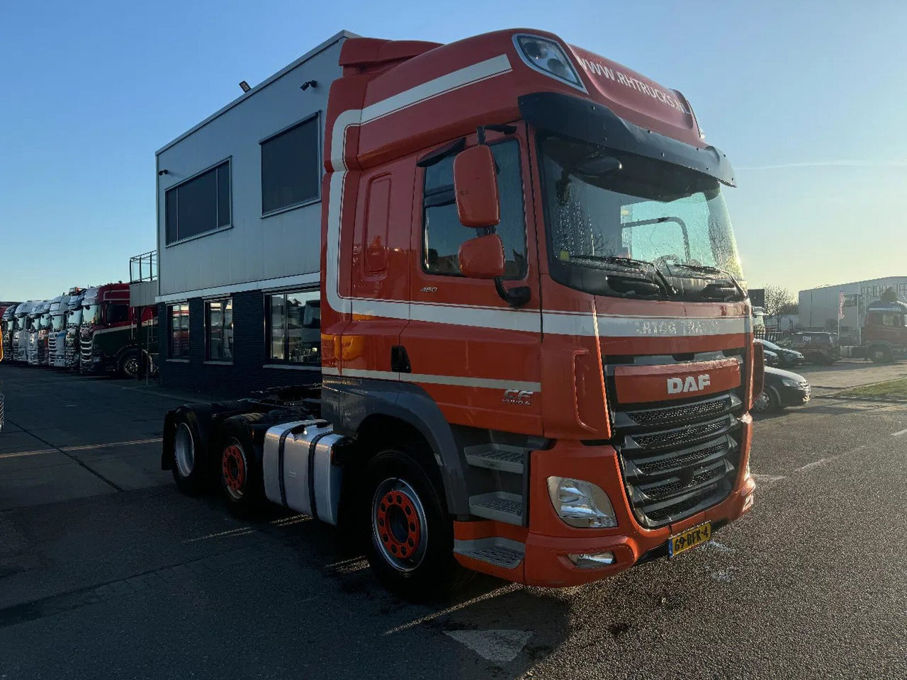 DAF CF 460 6X2 - EURO 6 + LIFT/STEERING AXLE DAF CF 460 6X2 - EURO 6 + LIFT/STEERING AXLE - Tractor head: gambar 3 DAF CF 460 6X2 - EURO 6 + LIFT/STEERING AXLE DAF CF 460 6X2 - EURO 6 + LIFT/STEERING AXLE - Tractor head: gambar 3