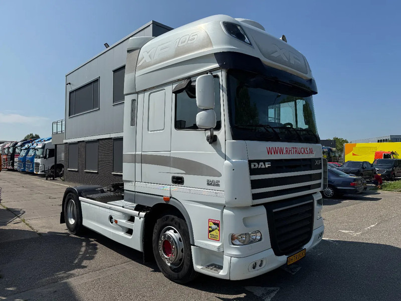 DAF XF 105.510 4X2 SKIRTS ADR RETARDER STANDKLIMA - Tractor head: gambar 3 DAF XF 105.510 4X2 SKIRTS ADR RETARDER STANDKLIMA - Tractor head: gambar 3
