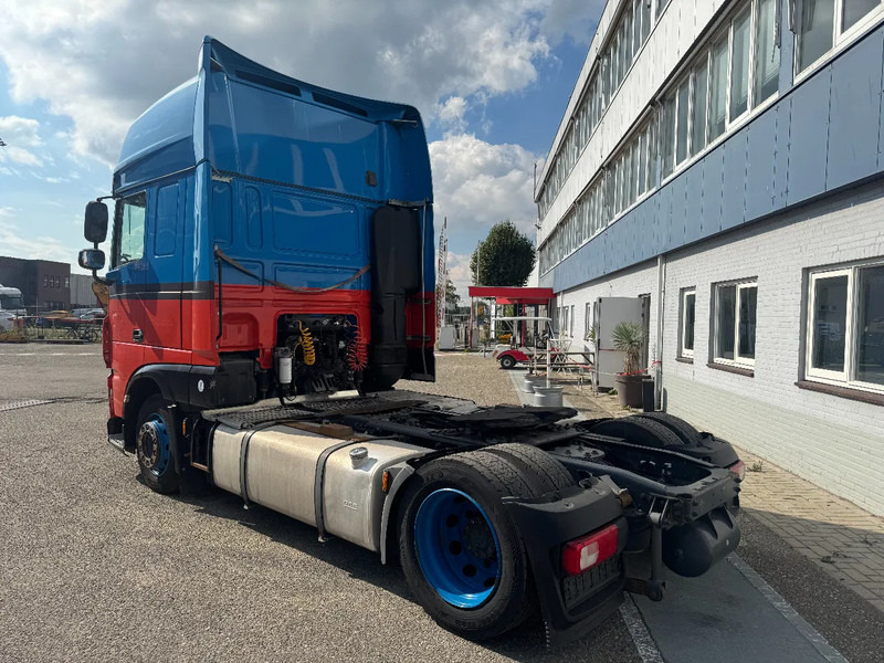 DAF XF 440 4X2 EURO 6 LOW DECK - Tractor head: gambar 3 DAF XF 440 4X2 EURO 6 LOW DECK - Tractor head: gambar 3