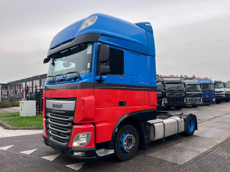 DAF XF 440 4X2 MEGA 678.649km - Tractor head: gambar 1 DAF XF 440 4X2 MEGA 678.649km - Tractor head: gambar 1
