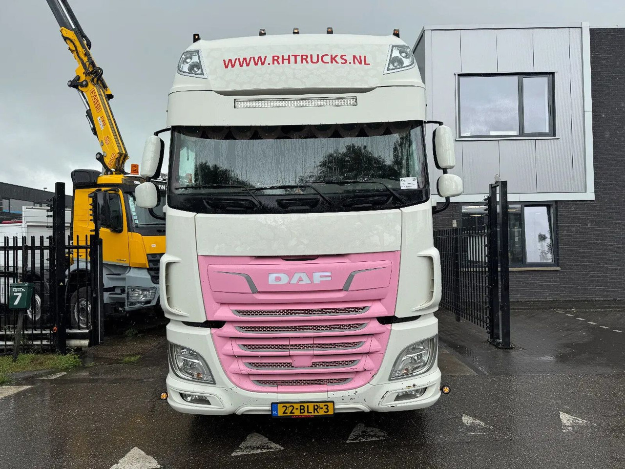 DAF XF 480 6X2 - EURO 6 + LIFT/STEERING AXLE + RETAR - Tractor head: gambar 2 DAF XF 480 6X2 - EURO 6 + LIFT/STEERING AXLE + RETAR - Tractor head: gambar 2