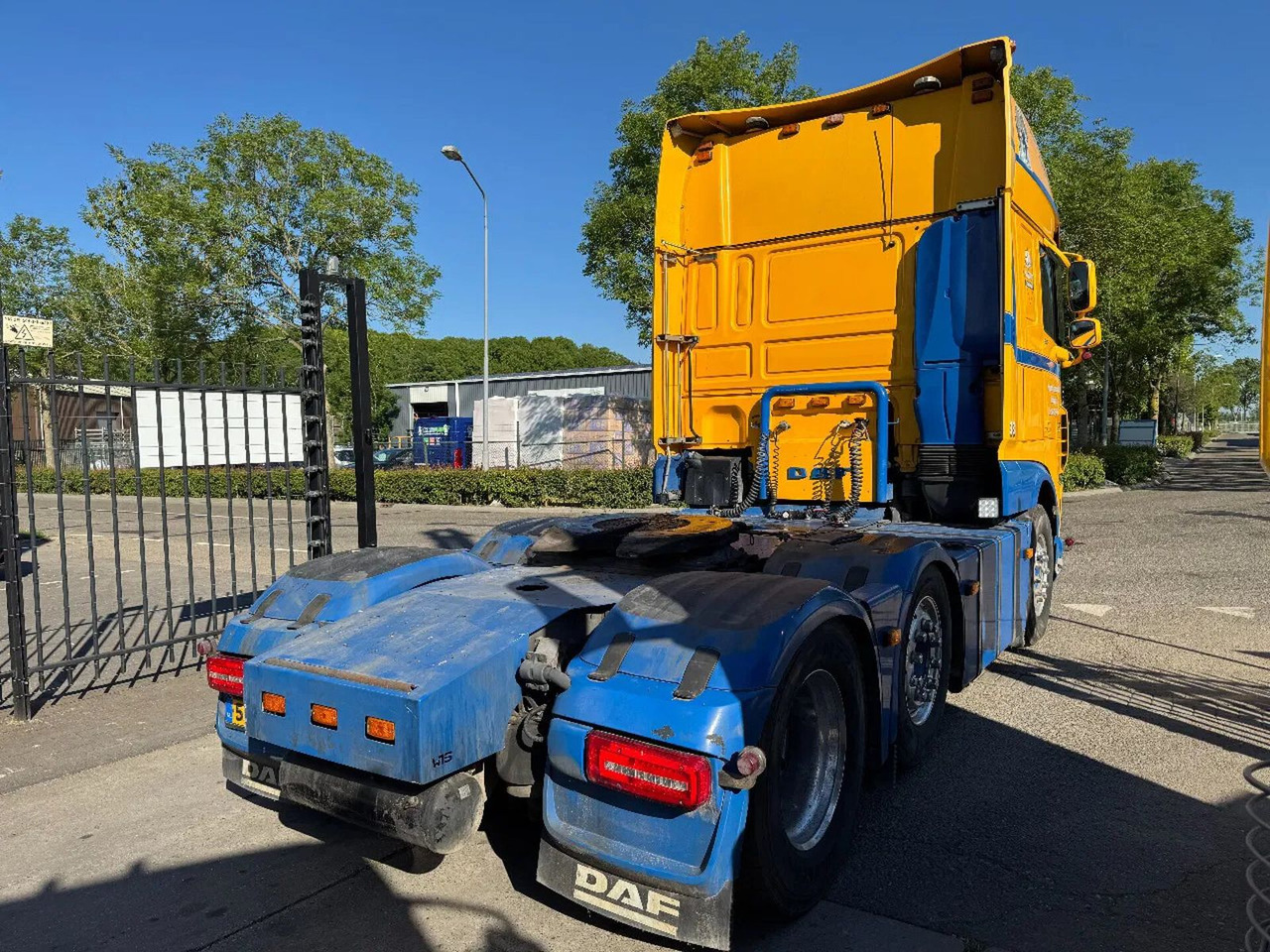 DAF XF 510 6X2 EURO 6 MANUAL GEAR STANDKLIMA HYDRAUL - Tractor head: gambar 5 DAF XF 510 6X2 EURO 6 MANUAL GEAR STANDKLIMA HYDRAUL - Tractor head: gambar 5