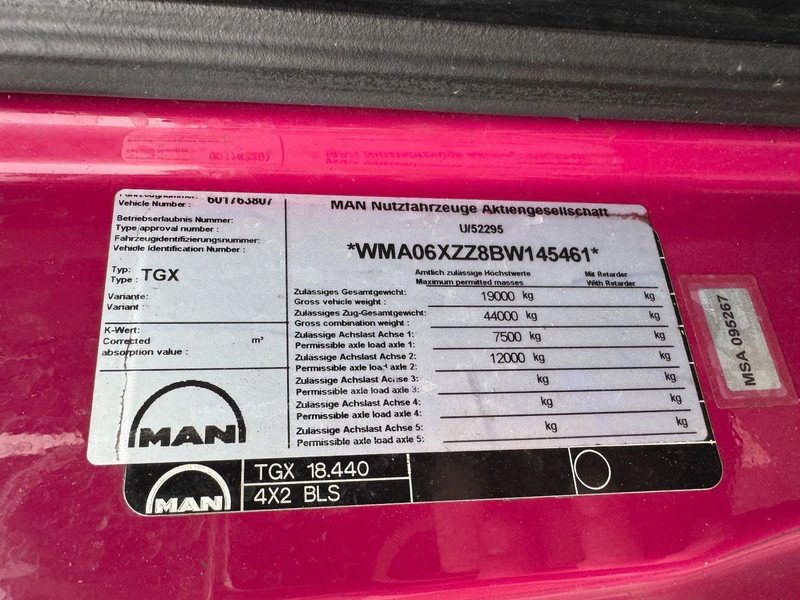 Tractor head MAN TGX 18.440 4X2 - EURO 5: gambar 16 Tractor head MAN TGX 18.440 4X2 - EURO 5: gambar 16