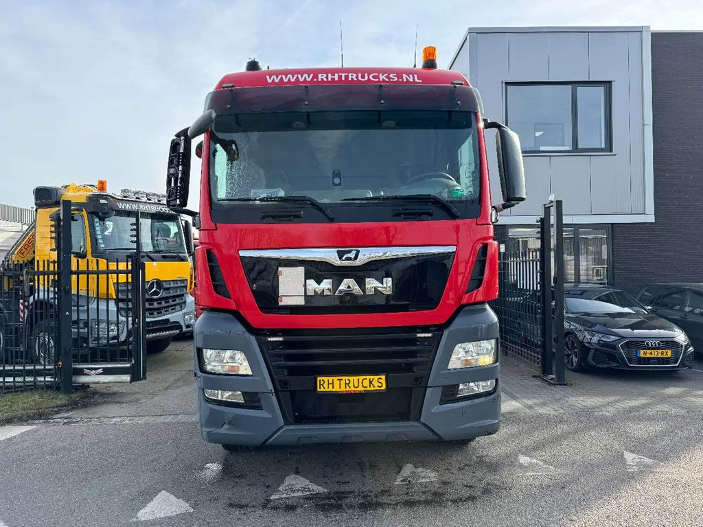 MAN TGX 28.500 6X2 EURO 6 ONLY 464.971 KM HYDRAULIC - Tractor head: gambar 2 MAN TGX 28.500 6X2 EURO 6 ONLY 464.971 KM HYDRAULIC - Tractor head: gambar 2