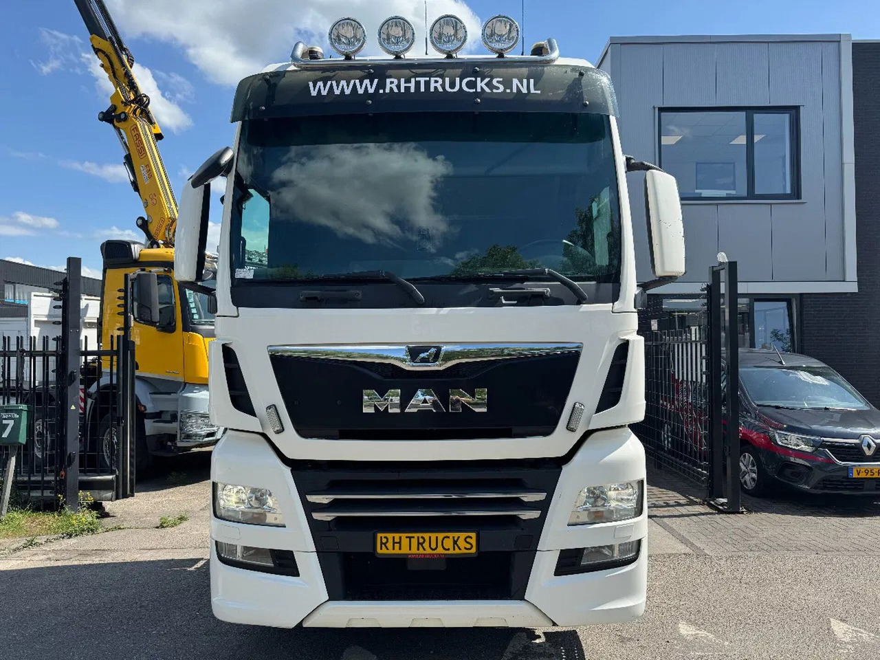 MAN TGX 28.500 6X2 EURO 6 RETARDER DOUBLE AIR - Tractor head: gambar 2 MAN TGX 28.500 6X2 EURO 6 RETARDER DOUBLE AIR - Tractor head: gambar 2