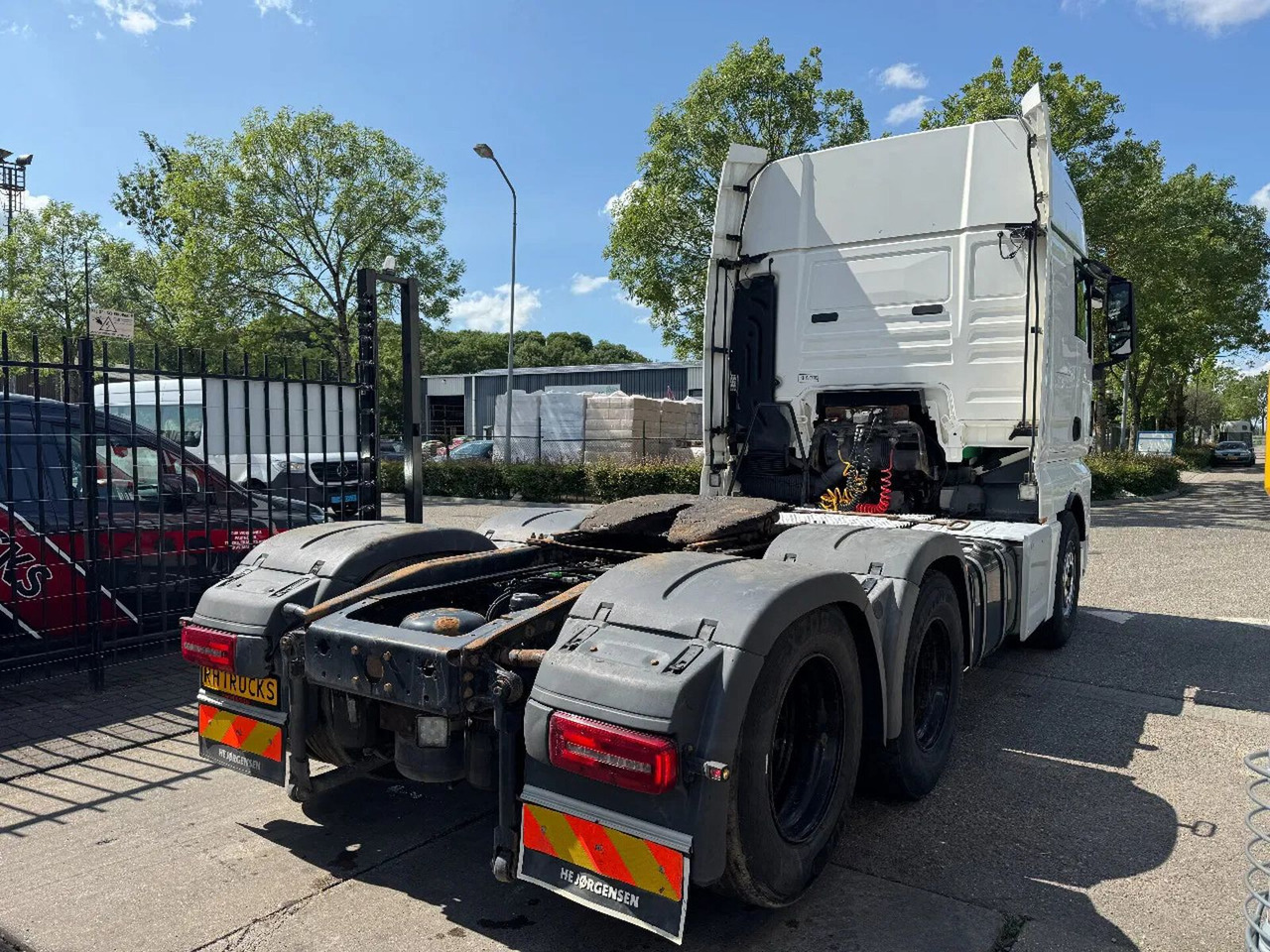 MAN TGX 28.500 6X2 EURO 6 RETARDER DOUBLE AIR - Tractor head: gambar 4 MAN TGX 28.500 6X2 EURO 6 RETARDER DOUBLE AIR - Tractor head: gambar 4