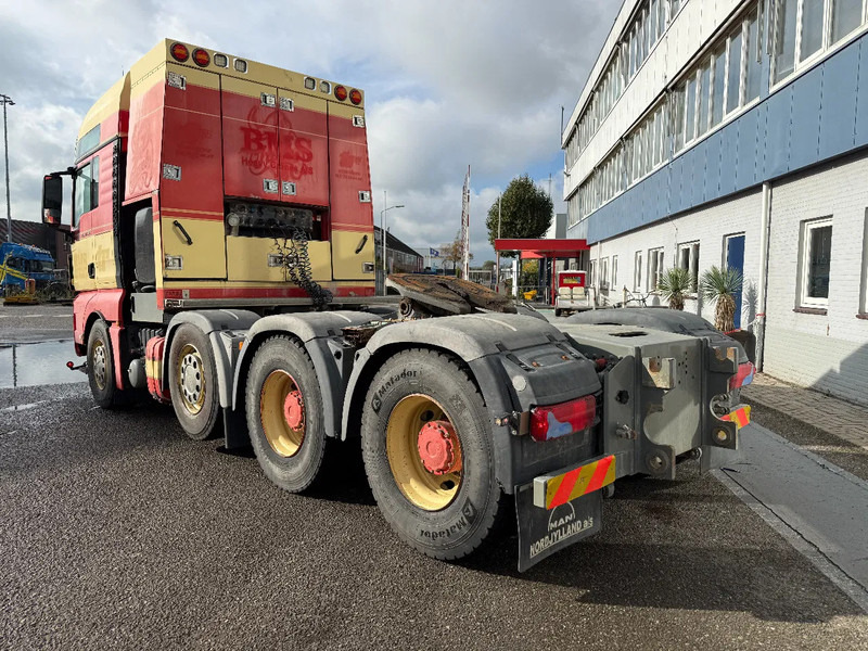 Tractor head MAN TGX 41.540 8X4 170 TON+ RETARDER + PTO HYDRAULICS - ONLY 182.827 KM: gambar 7 Tractor head MAN TGX 41.540 8X4 170 TON+ RETARDER + PTO HYDRAULICS - ONLY 182.827 KM: gambar 7