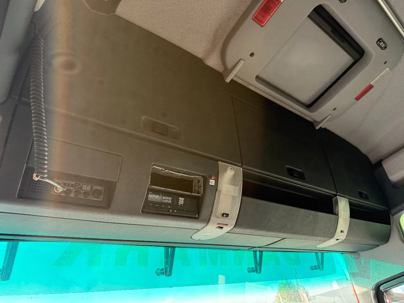 Tractor head MAN TGX 41.540 8X4 170 TON+ RETARDER + PTO HYDRAULICS - ONLY 182.827 KM: gambar 17 Tractor head MAN TGX 41.540 8X4 170 TON+ RETARDER + PTO HYDRAULICS - ONLY 182.827 KM: gambar 17