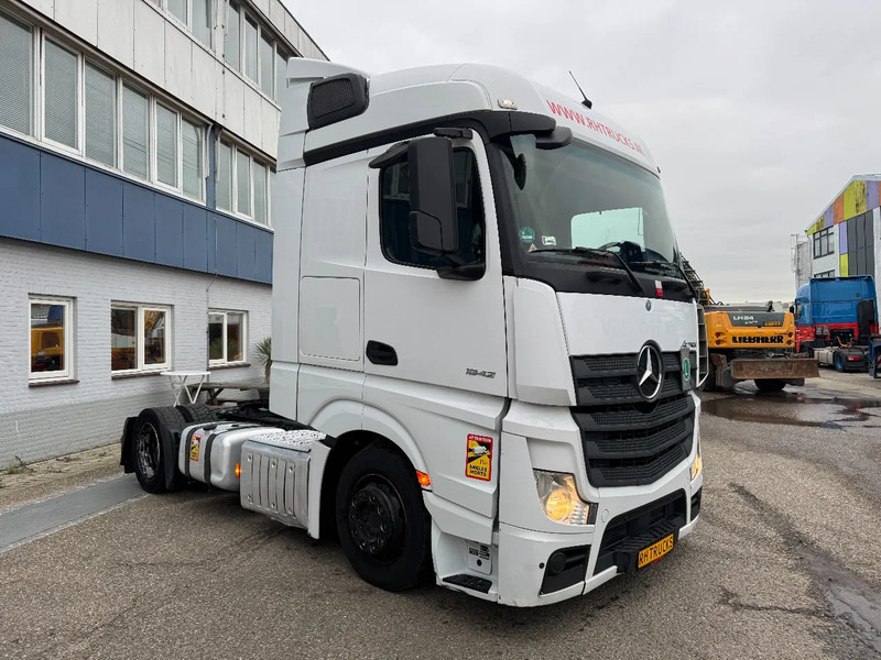 Mercedes-Benz Actros 1842 4X2 EURO 6 MEGA DOUBLE TANK - Tractor head: gambar 3 Mercedes-Benz Actros 1842 4X2 EURO 6 MEGA DOUBLE TANK - Tractor head: gambar 3