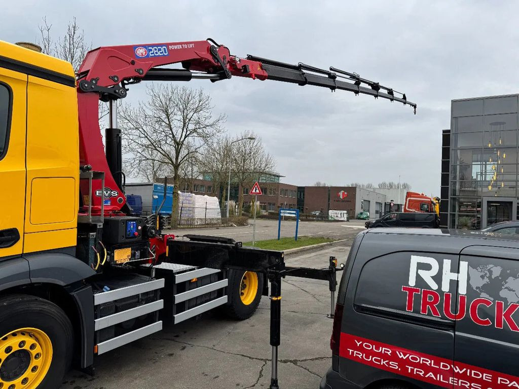 Mercedes-Benz Actros 1845 4X2 - EURO 6 + HMF 2820 + REMOTE + O - Tractor head: gambar 5 Mercedes-Benz Actros 1845 4X2 - EURO 6 + HMF 2820 + REMOTE + O - Tractor head: gambar 5