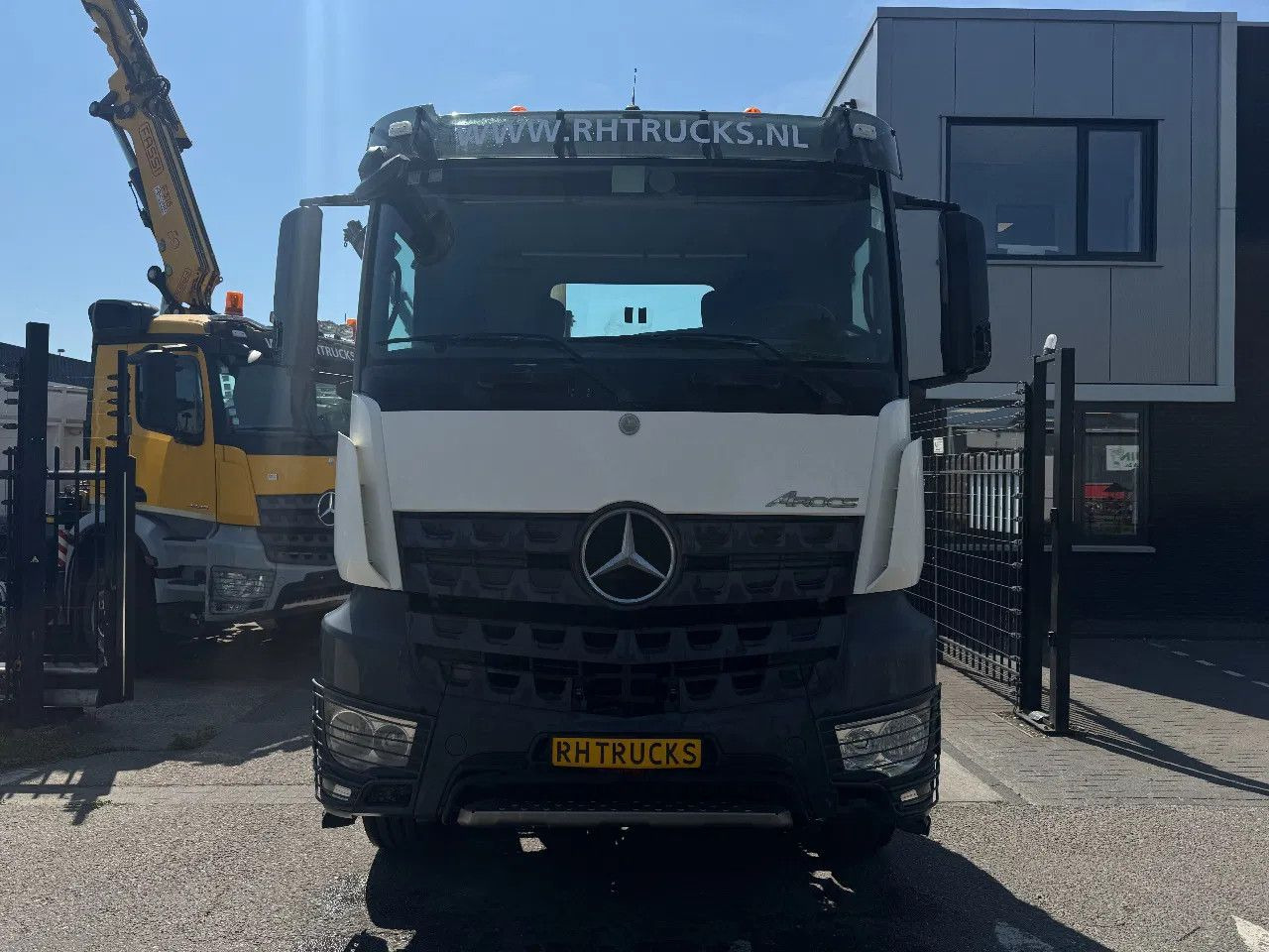 Mercedes-Benz Arocs 1939 4X2 EURO 6 HUB REDUCTION - Tractor head: gambar 2 Mercedes-Benz Arocs 1939 4X2 EURO 6 HUB REDUCTION - Tractor head: gambar 2