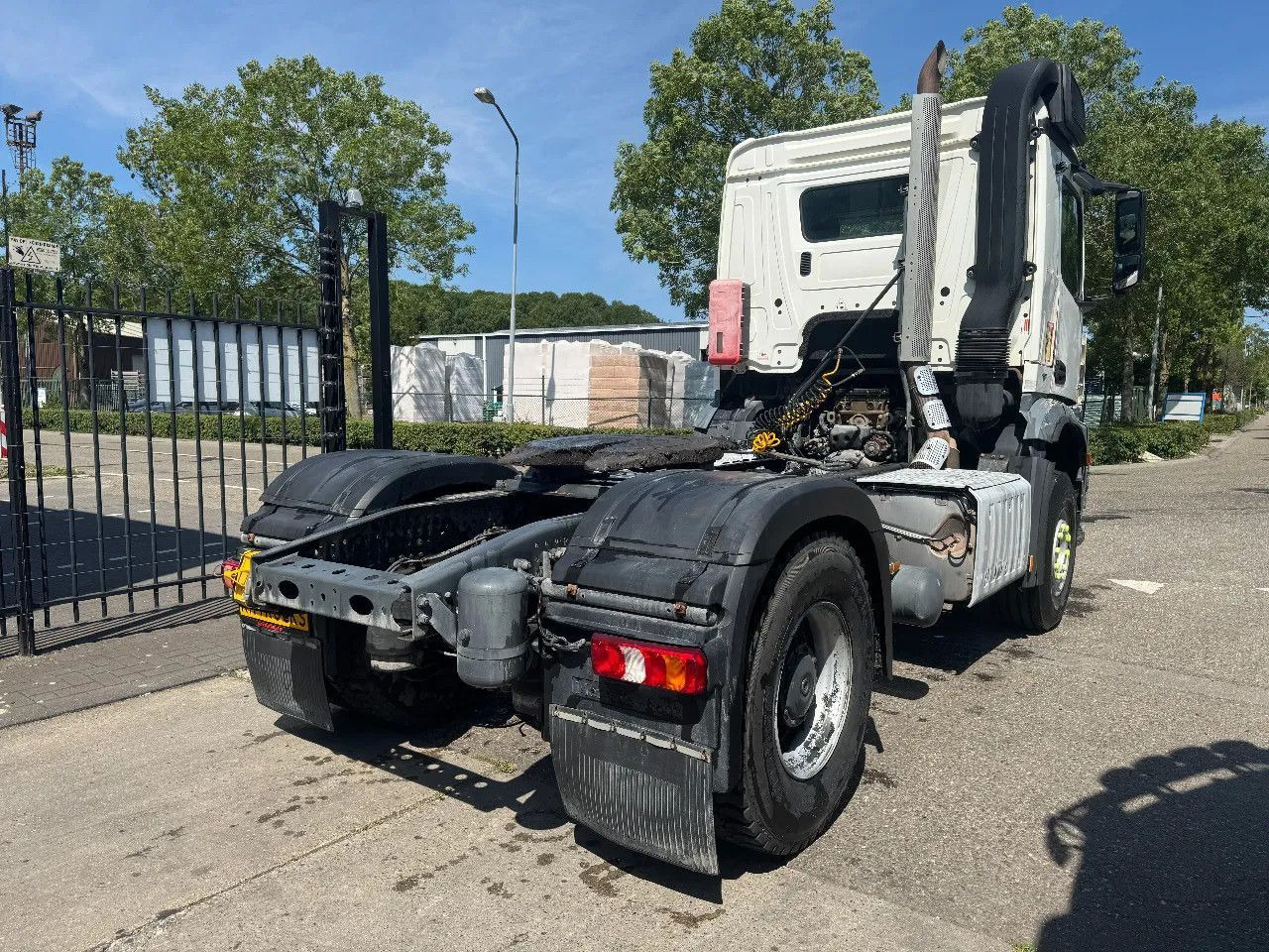 Mercedes-Benz Arocs 1939 4X2 EURO 6 HUB REDUCTION - Tractor head: gambar 5 Mercedes-Benz Arocs 1939 4X2 EURO 6 HUB REDUCTION - Tractor head: gambar 5