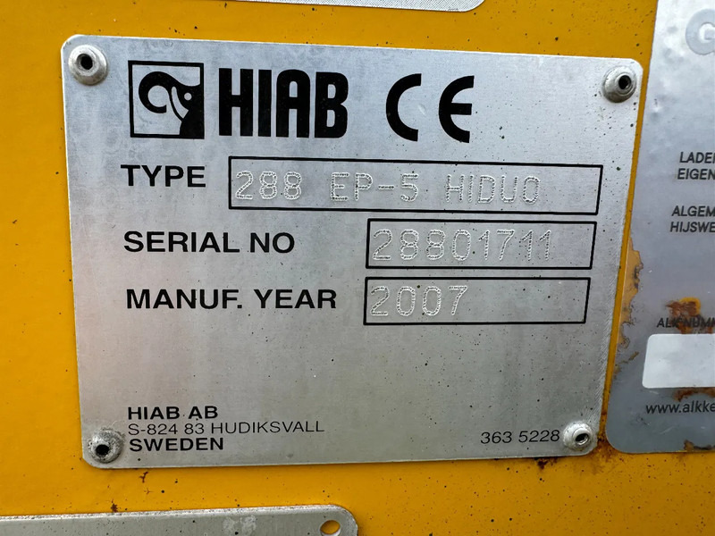 Scania P380 6X2 HIAB 288 + REMOTE CONTROL + PLATEAU - Tractor head: gambar 5 Scania P380 6X2 HIAB 288 + REMOTE CONTROL + PLATEAU - Tractor head: gambar 5