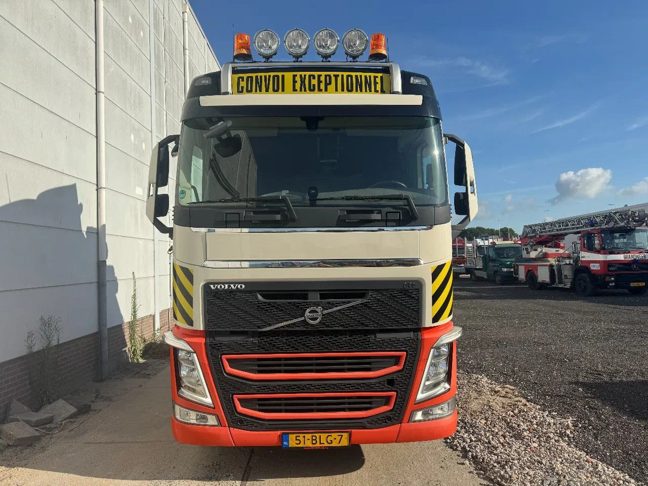 Volvo FH 13.540 8X4, 150 TON, INTARDER, 566862 KM - Tractor head: gambar 2 Volvo FH 13.540 8X4, 150 TON, INTARDER, 566862 KM - Tractor head: gambar 2