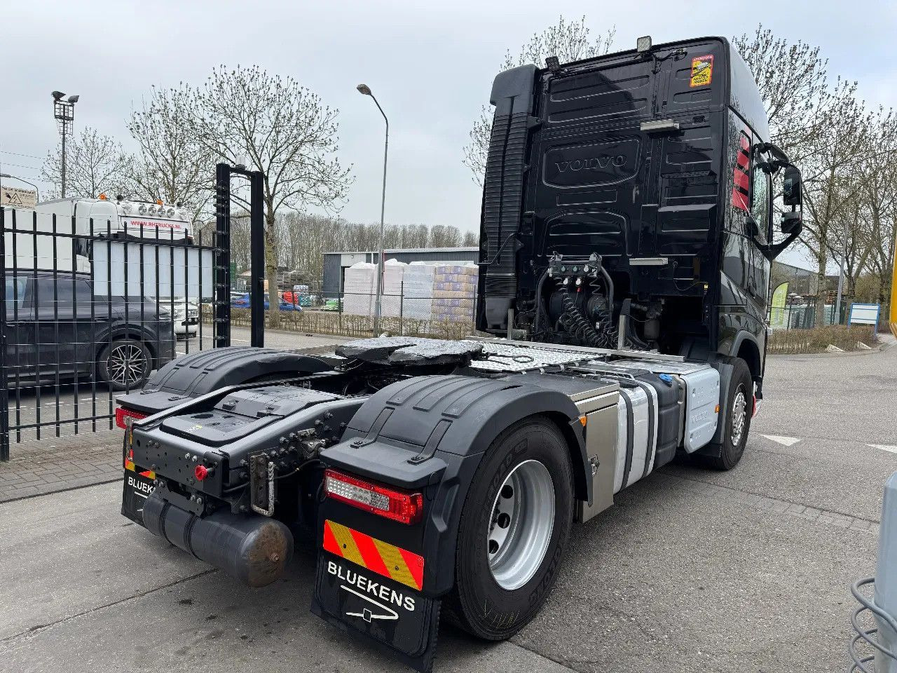 Volvo FH 460 4X2 EURO 6 PARK COOL 2 UNITS - Tractor head: gambar 5 Volvo FH 460 4X2 EURO 6 PARK COOL 2 UNITS - Tractor head: gambar 5