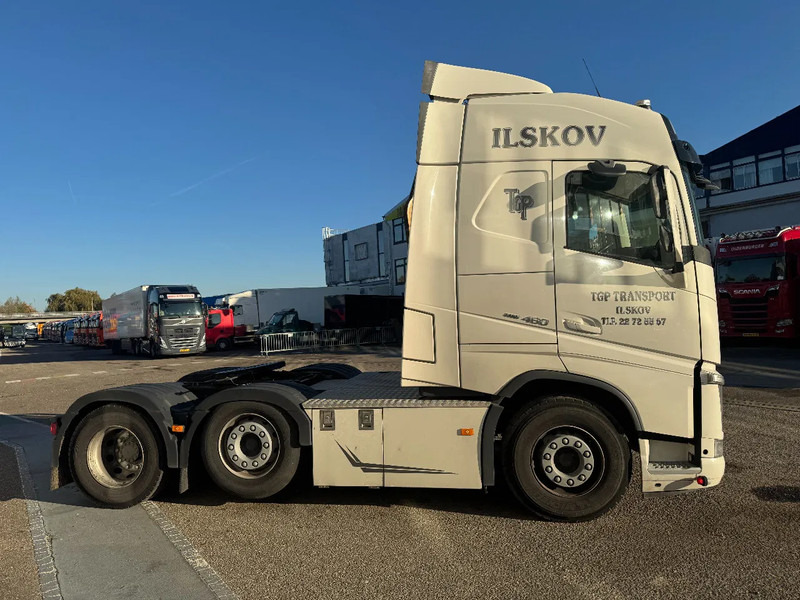 Volvo FH 460 6X2 EURO 6 CHASSIS 2021 STEERING AXLE SKIRTS - Tractor head: gambar 4 Volvo FH 460 6X2 EURO 6 CHASSIS 2021 STEERING AXLE SKIRTS - Tractor head: gambar 4