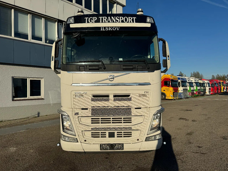 Volvo FH 460 6X2 EURO 6 CHASSIS 2021 STEERING AXLE SKIRTS - Tractor head: gambar 2 Volvo FH 460 6X2 EURO 6 CHASSIS 2021 STEERING AXLE SKIRTS - Tractor head: gambar 2