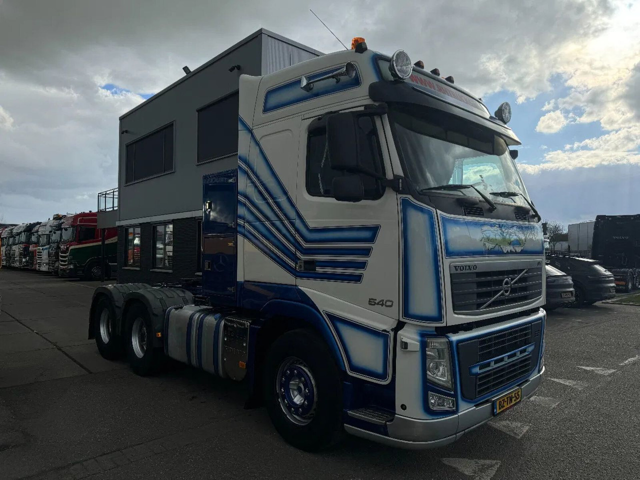 Volvo FH 540 6X2 - EURO 5 + BIG AXLE + LIFTING AXLE - Tractor head: gambar 3 Volvo FH 540 6X2 - EURO 5 + BIG AXLE + LIFTING AXLE - Tractor head: gambar 3