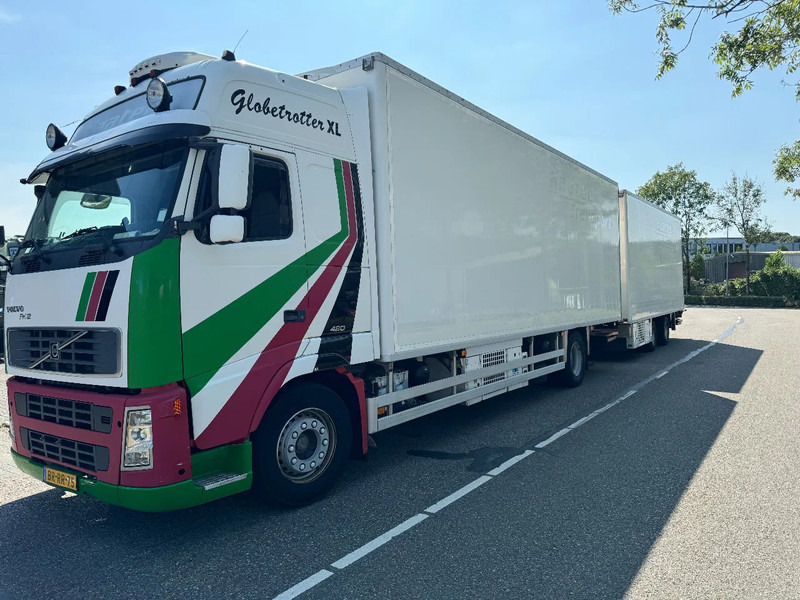 Volvo FH 12.420 4X2 EURO 3+ BURG HANGER + THERMO KING + DHOLLANDIA LIFT - Truk berpendingin: gambar 2 Volvo FH 12.420 4X2 EURO 3+ BURG HANGER + THERMO KING + DHOLLANDIA LIFT - Truk berpendingin: gambar 2