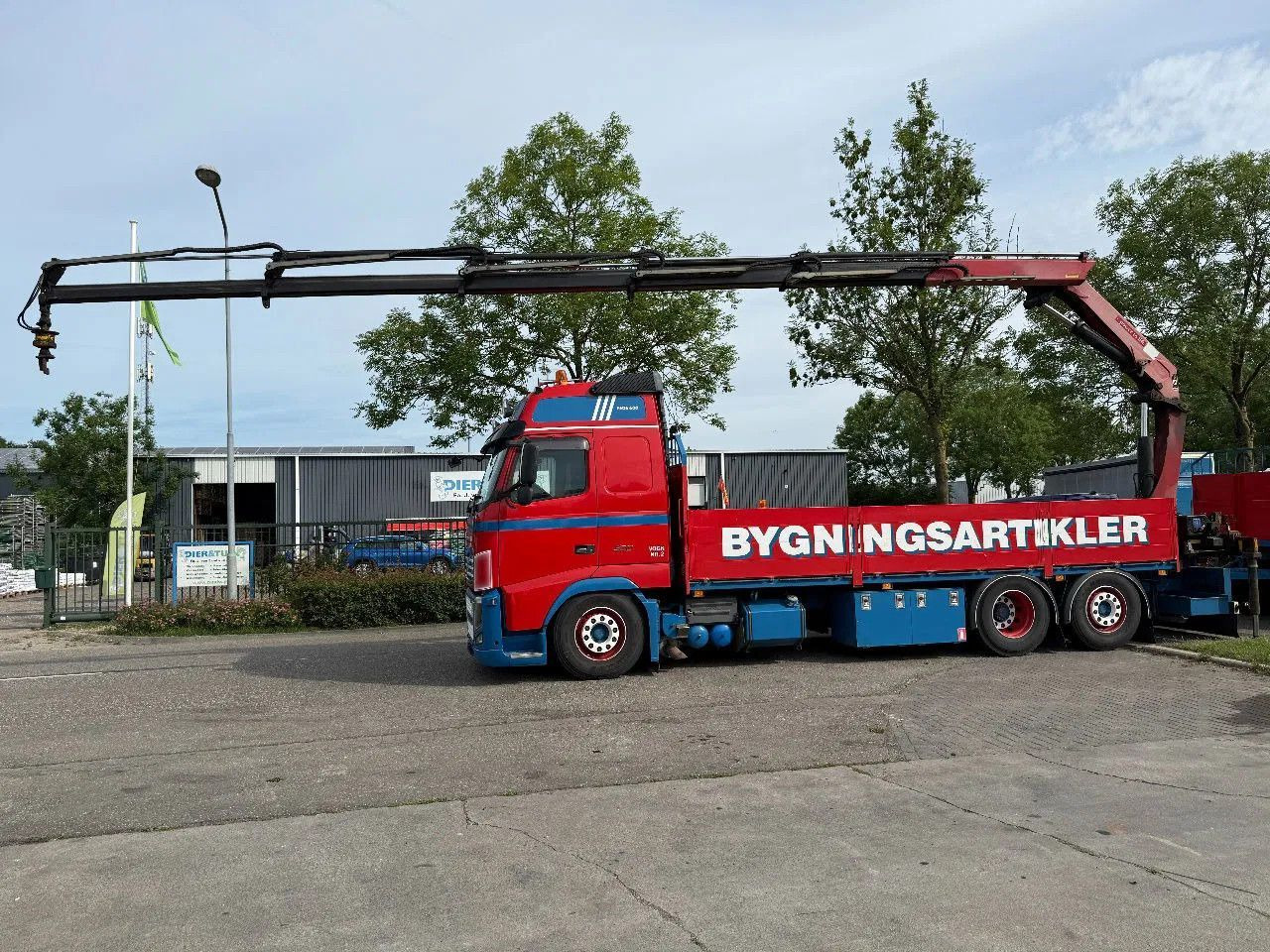 Volvo FH 16.600 600 - 6X2 - EURO 5 + HMF 2420 K5 + REM - Truk derek: gambar 1 Volvo FH 16.600 600 - 6X2 - EURO 5 + HMF 2420 K5 + REM - Truk derek: gambar 1