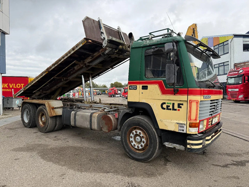 Volvo FL 12.420 6X2 MANUAL GEAR / FULL STEEL SUSP. / 10 TYRES / HUB REDUCT. + CABLELIFT TIPPER + CONTAINER FLATBED - Truk pembawa sistem kabel: gambar 3 Volvo FL 12.420 6X2 MANUAL GEAR / FULL STEEL SUSP. / 10 TYRES / HUB REDUCT. + CABLELIFT TIPPER + CONTAINER FLATBED - Truk pembawa sistem kabel: gambar 3