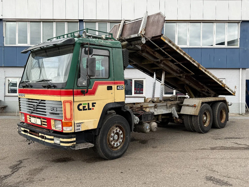 Volvo FL 12.420 6X2 MANUAL GEAR / FULL STEEL SUSP. / 10 TYRES / HUB REDUCT. + CABLELIFT TIPPER + CONTAINER FLATBED - Truk pembawa sistem kabel: gambar 1 Volvo FL 12.420 6X2 MANUAL GEAR / FULL STEEL SUSP. / 10 TYRES / HUB REDUCT. + CABLELIFT TIPPER + CONTAINER FLATBED - Truk pembawa sistem kabel: gambar 1