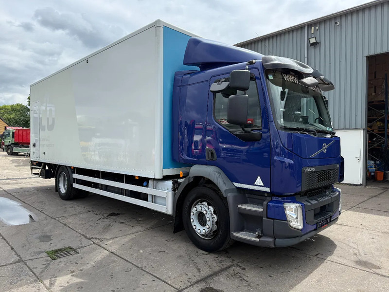 Volvo FL 250 4X2 EURO 6 CARGOLOCK DHOLLANDIA LIFT 360 DEGREES CAMERA - Truk box: gambar 4 Volvo FL 250 4X2 EURO 6 CARGOLOCK DHOLLANDIA LIFT 360 DEGREES CAMERA - Truk box: gambar 4