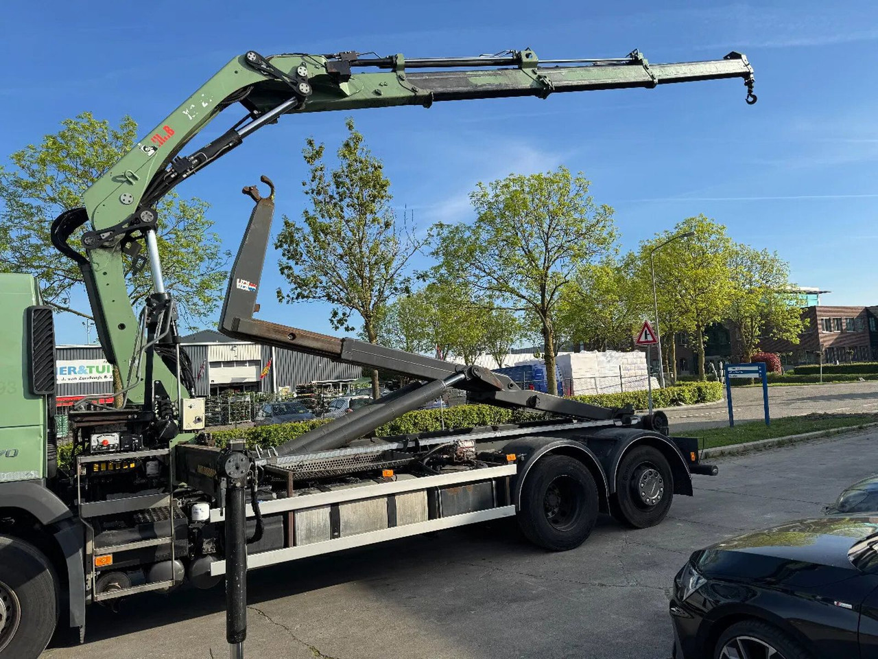 Volvo FM 370 6X2 VDL 21T + HIAB 211 + REMOTE CONTROL - Hook lift, Truk derek: gambar 3 Volvo FM 370 6X2 VDL 21T + HIAB 211 + REMOTE CONTROL - Hook lift, Truk derek: gambar 3