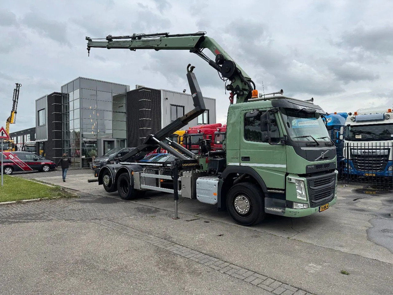 Volvo FM 370 6X2 VDL 21T HOOK + HIAB 211 + REMOTE CONT - Truk derek: gambar 1 Volvo FM 370 6X2 VDL 21T HOOK + HIAB 211 + REMOTE CONT - Truk derek: gambar 1