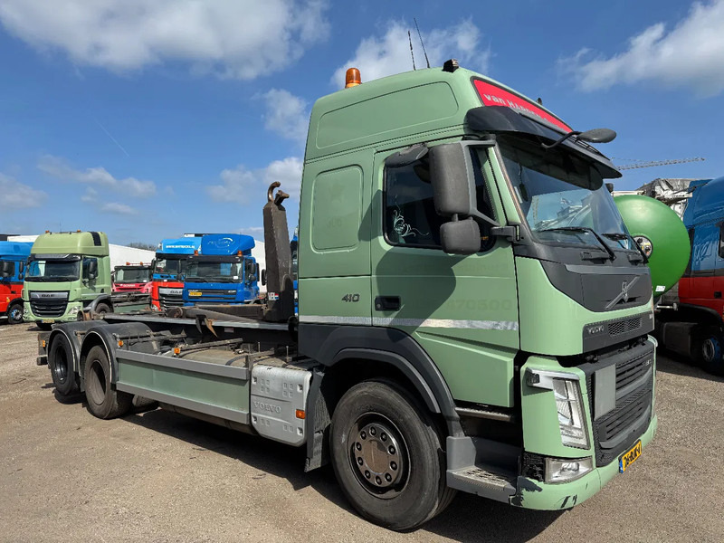 Hook lift Volvo FM 410 6X2 EURO 6 VDL 20 T HOOK LIFTING AXLE: gambar 11 Hook lift Volvo FM 410 6X2 EURO 6 VDL 20 T HOOK LIFTING AXLE: gambar 11