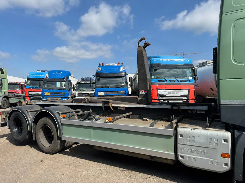 Hook lift Volvo FM 410 6X2 EURO 6 VDL 20 T HOOK LIFTING AXLE: gambar 12 Hook lift Volvo FM 410 6X2 EURO 6 VDL 20 T HOOK LIFTING AXLE: gambar 12