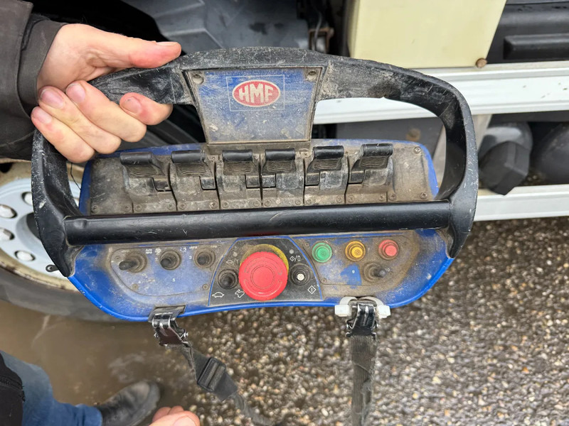 Volvo FM 420 8X2 EEV + HMF 2420-K3 + REMOTE + 5E & 6E FUNCTIE - Truk flatbed, Truk derek: gambar 5 Volvo FM 420 8X2 EEV + HMF 2420-K3 + REMOTE + 5E & 6E FUNCTIE - Truk flatbed, Truk derek: gambar 5