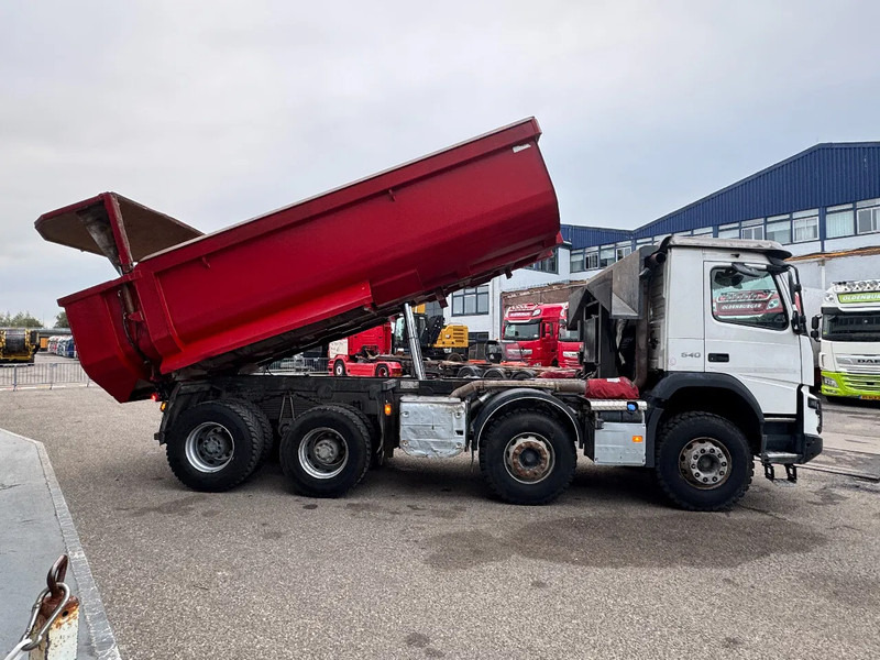 Volvo FMX 540 8X4 FULL STEEL HUB REDUCTION JORPE RETARDER - Truk jungkit: gambar 3 Volvo FMX 540 8X4 FULL STEEL HUB REDUCTION JORPE RETARDER - Truk jungkit: gambar 3