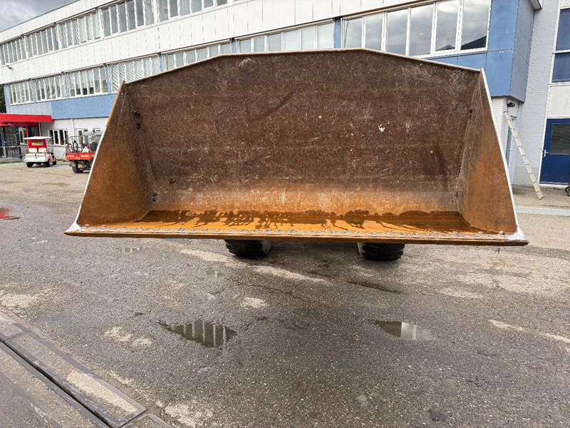 Volvo L120H, CE, 8314 UUR + CDC-STEERING - Wheel loader: gambar 4 Volvo L120H, CE, 8314 UUR + CDC-STEERING - Wheel loader: gambar 4