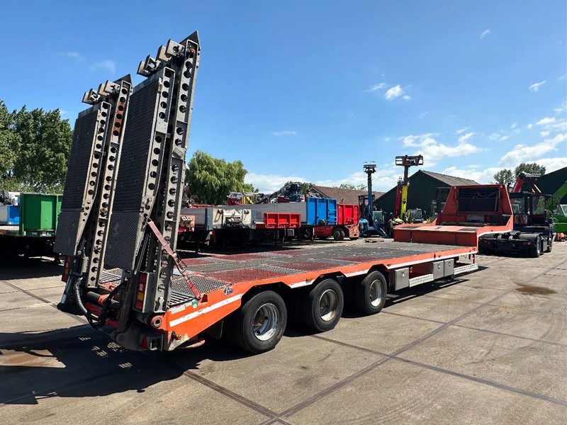 Zanner STL 45, 2 AXLE FORCED STEERING,LIFTING DECK, REMOTE CONTROL, WINCH, DUBBLE HYDRAULIC RAMPS - Semi-trailer low bed: gambar 3 Zanner STL 45, 2 AXLE FORCED STEERING,LIFTING DECK, REMOTE CONTROL, WINCH, DUBBLE HYDRAULIC RAMPS - Semi-trailer low bed: gambar 3
