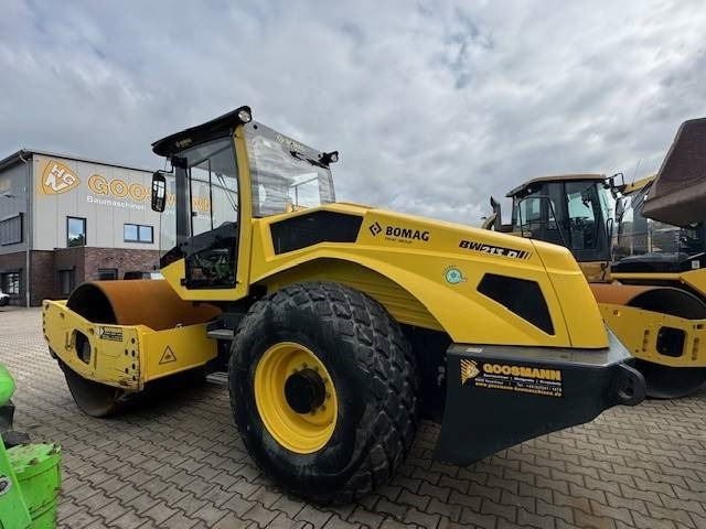 Bomag BW 213 D -5 - Pemadat: gambar 2 Bomag BW 213 D -5 - Pemadat: gambar 2