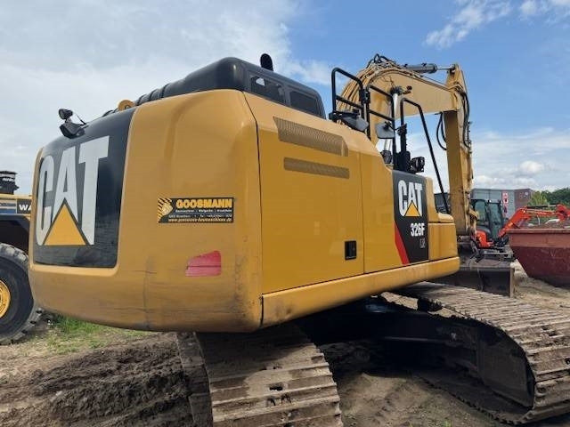 CAT 326 F L - Ekskavator perayap: gambar 2 CAT 326 F L - Ekskavator perayap: gambar 2