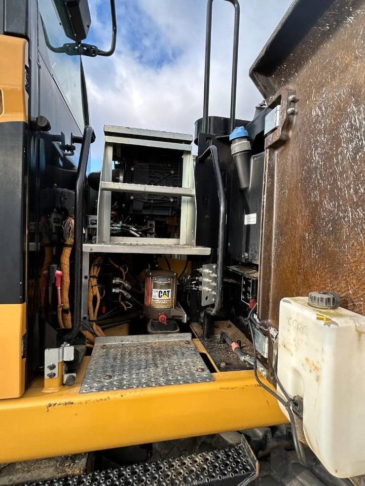 CAT M 318 F - Ekskavator roda: gambar 5 CAT M 318 F - Ekskavator roda: gambar 5