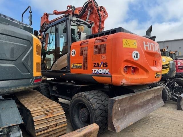 Hitachi ZX 170 W  - Ekskavator roda: gambar 3 Hitachi ZX 170 W  - Ekskavator roda: gambar 3