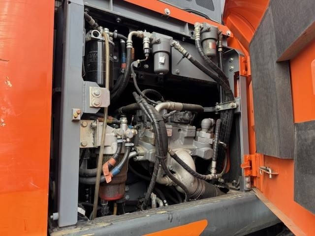 Hitachi ZX 170 W  - Ekskavator roda: gambar 5 Hitachi ZX 170 W  - Ekskavator roda: gambar 5