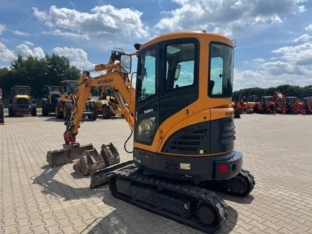 Hyundai R25Z-9 AK - Ekskavator mini: gambar 2 Hyundai R25Z-9 AK - Ekskavator mini: gambar 2