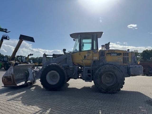 Komatsu WA 250-5 - Wheel loader: gambar 3 Komatsu WA 250-5 - Wheel loader: gambar 3