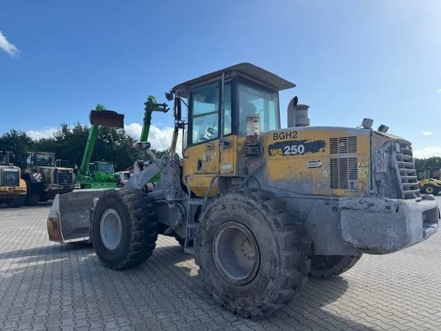Komatsu WA 250-5 - Wheel loader: gambar 2 Komatsu WA 250-5 - Wheel loader: gambar 2