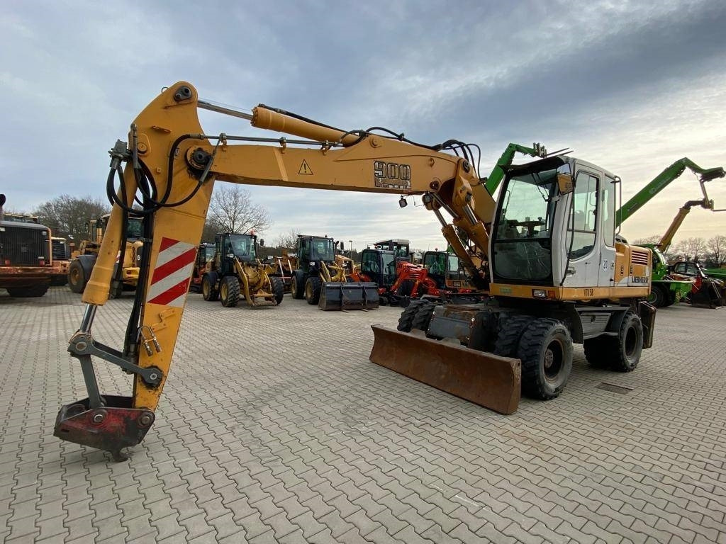 LIEBHERR A 900 C Lit. - Ekskavator roda: gambar 4 LIEBHERR A 900 C Lit. - Ekskavator roda: gambar 4